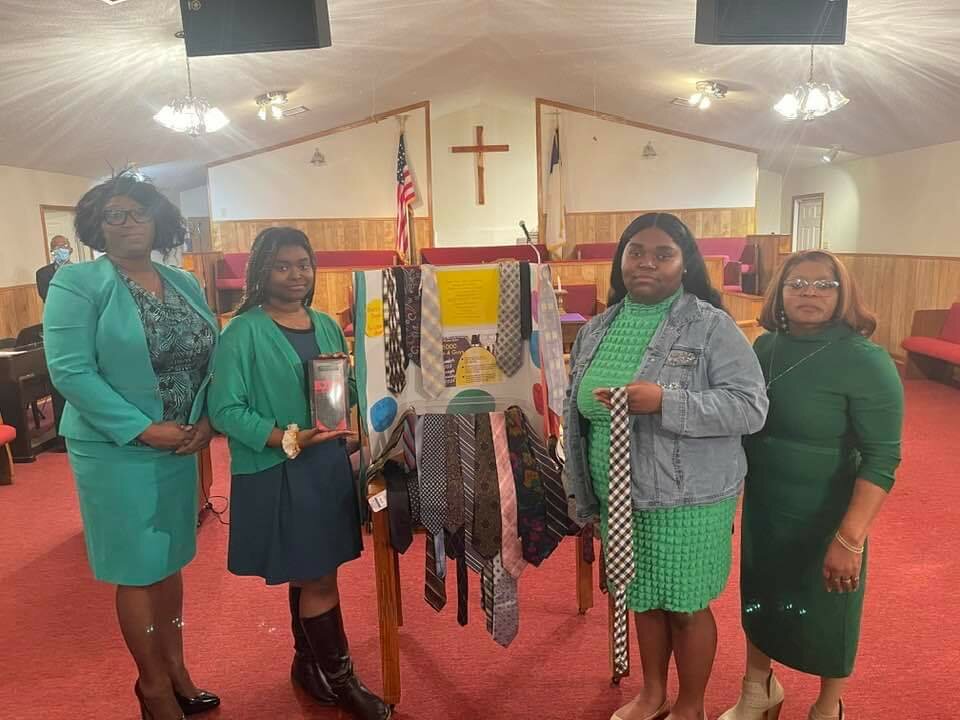 Youth Missionary Society Collects 8555 Ties in the “5000 Ties 4 Guys” Project - Image